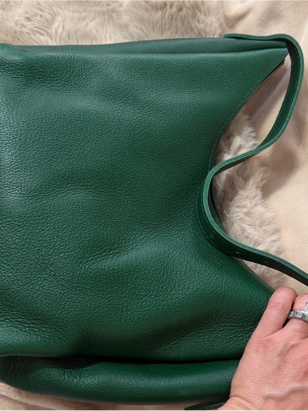 Portland Leather Medium Aspen in Bacalar Premium Line EUC Leather Shoulder Bag - Picture 6 of 14